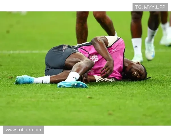 卡马文加展现进攻天赋，状态回暖引发未来潜力始终受关注