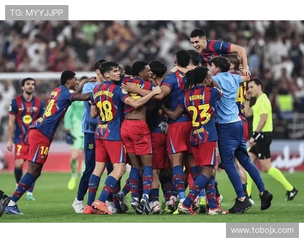 西班牙女足巴萨卫冕之路开启，迎来新赛季首场胜利表现稳健