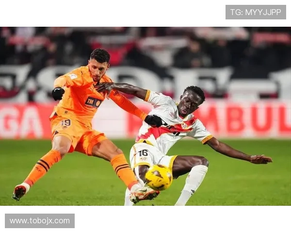 瓦伦西亚财政危机长期影响显现，对球队竞争力与赛季表现形成制约。