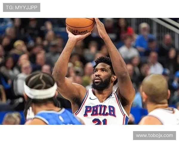 哈登由单打转挡拆为恩比德制造三分空间，提升回合效率