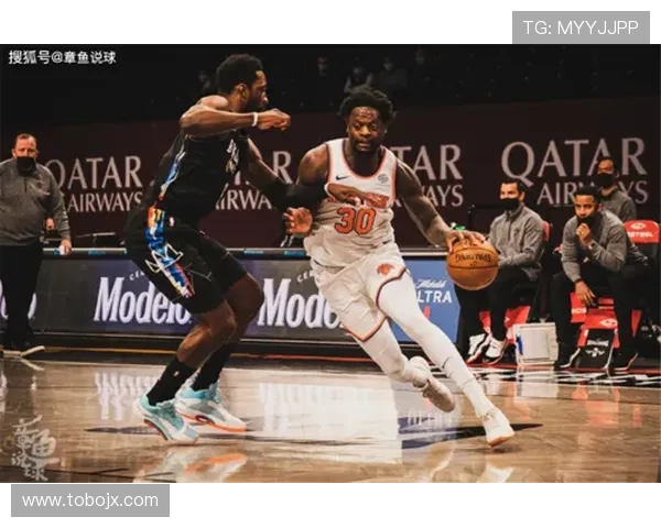 鲁迪·盖伊突破拉开对位防守，提升球队关键时刻得分效率